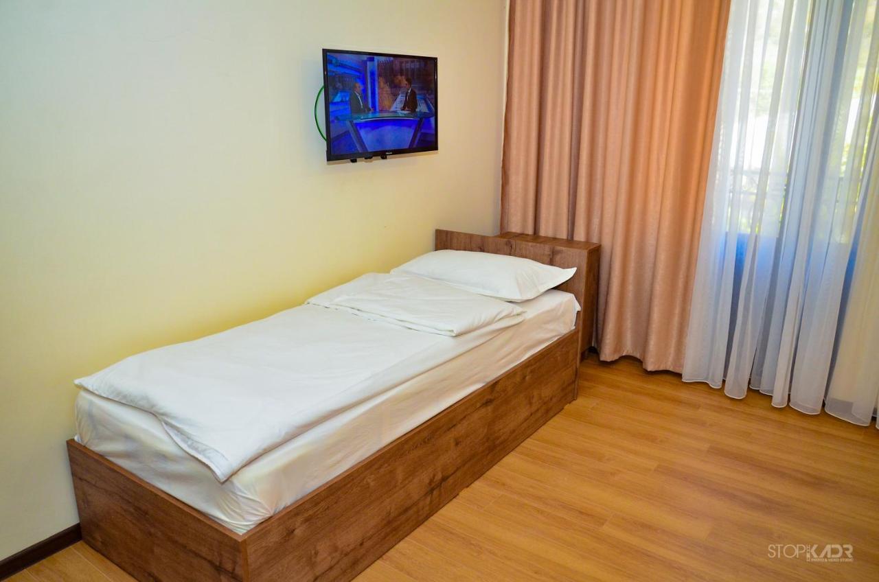 Asour Hotel Goris Exterior photo